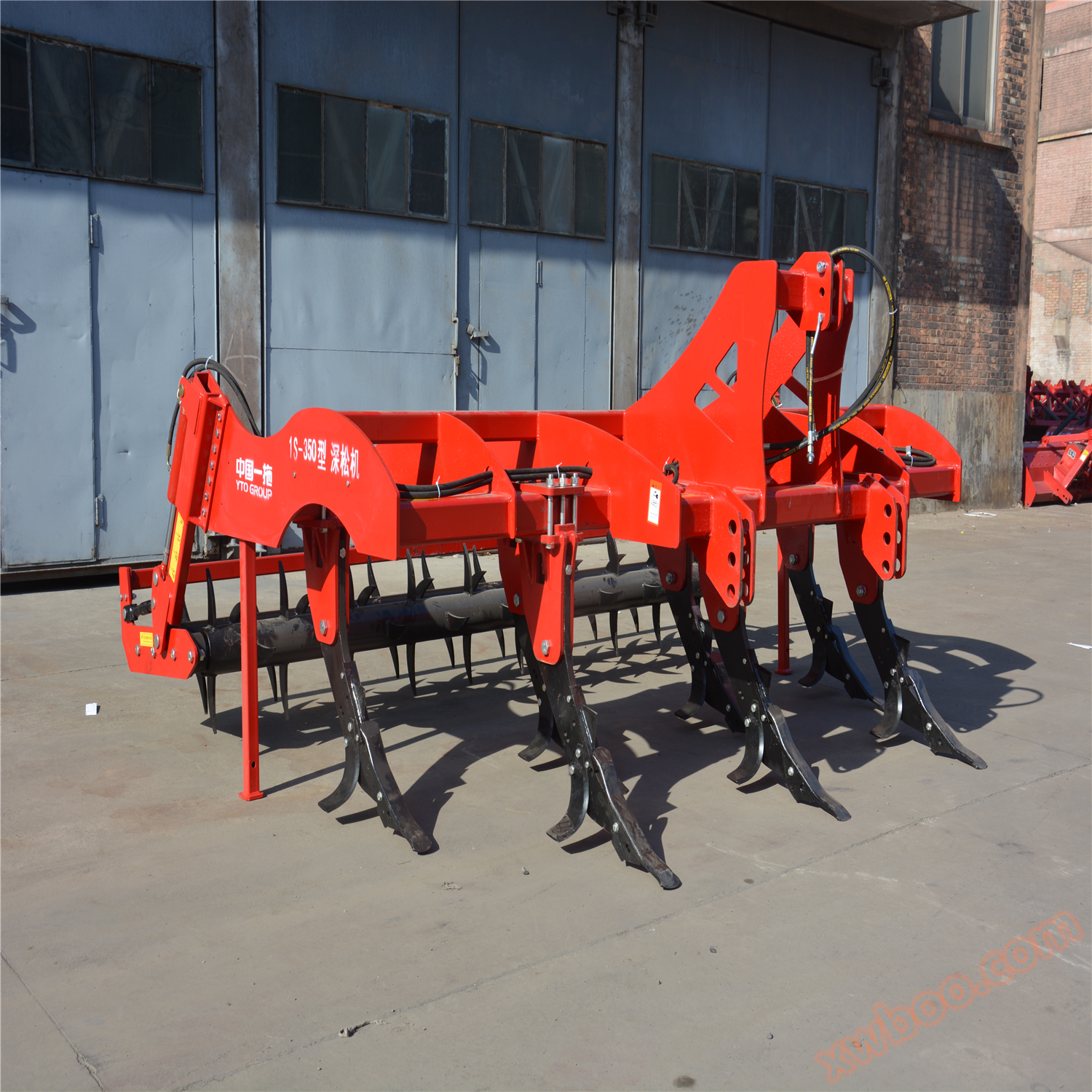 Dongfanghong 1S-250/350 series deep loosening machine