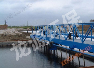 Raclage / aspiration de boue de voiture