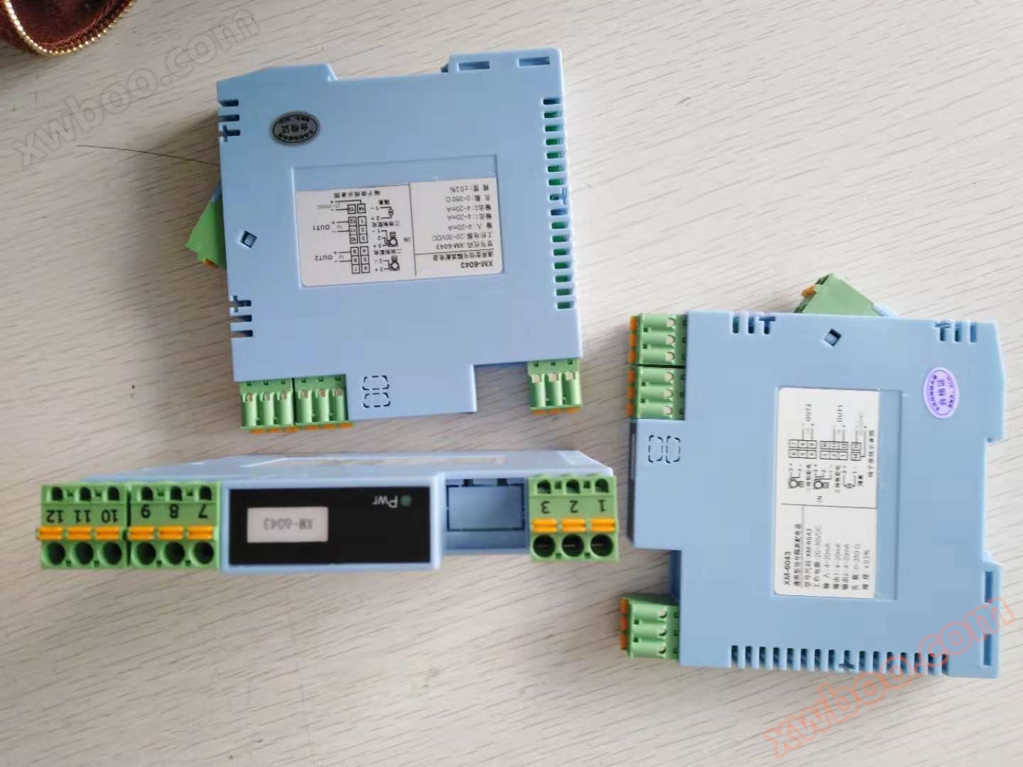 Intelligent isolation temperature transmitter (thermal resistance input)