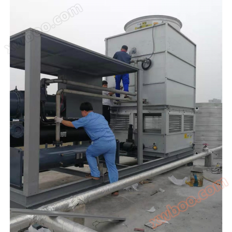 Evaporative screw freezer