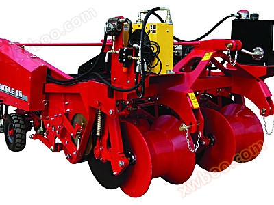 Картофельный комбайн Meno 1600B