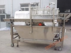 Fruit spray cleaning machine