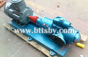 SNF type three screw pump